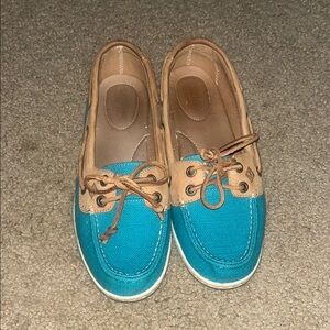 Teal sperry’s
